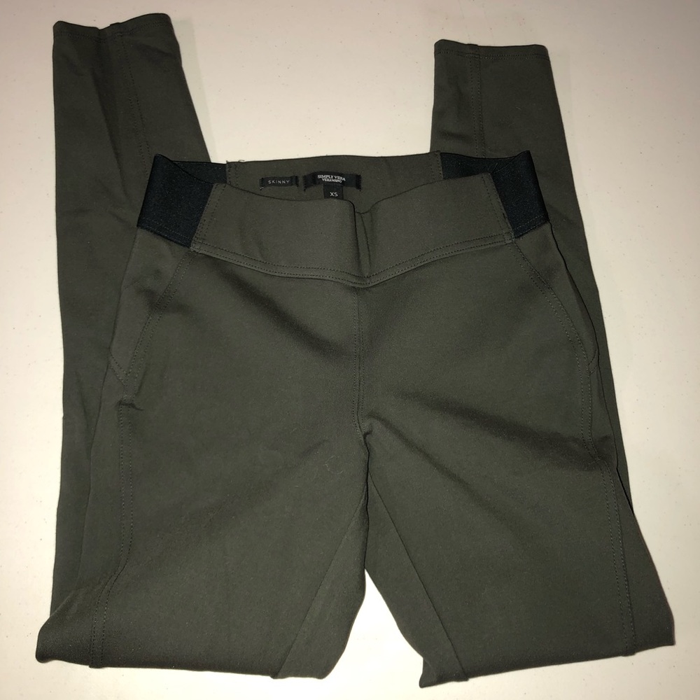 🚨LAST CHANCE XS Vera Wang fitted dress pants